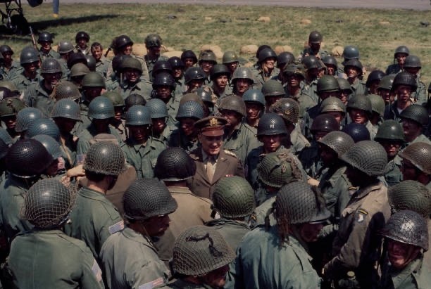 IKE THE WAR YEARS ( Original 1978 MiniSeries – Blu Ray – Plus Bonus Dvd )