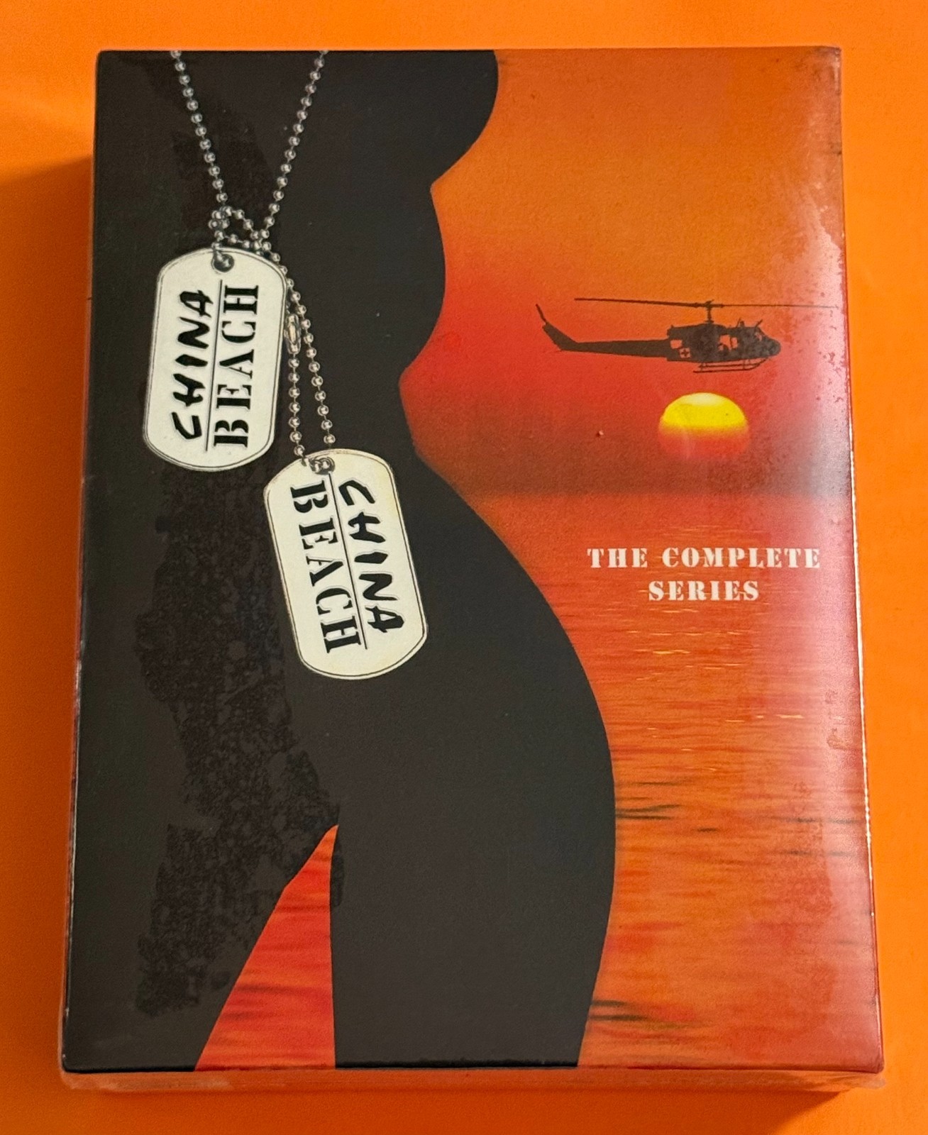 CHINA BEACH the Complete Series Collection Seasons 1-4 (DVD – 21-Disc Box Set)