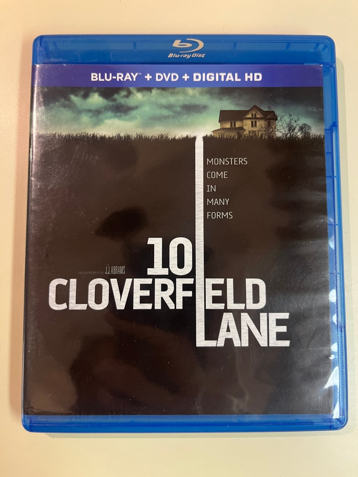 10 Cloverfield Lane Blu-ray + DVD, Mary Elizabeth Winstead, John Goodman, Bonus