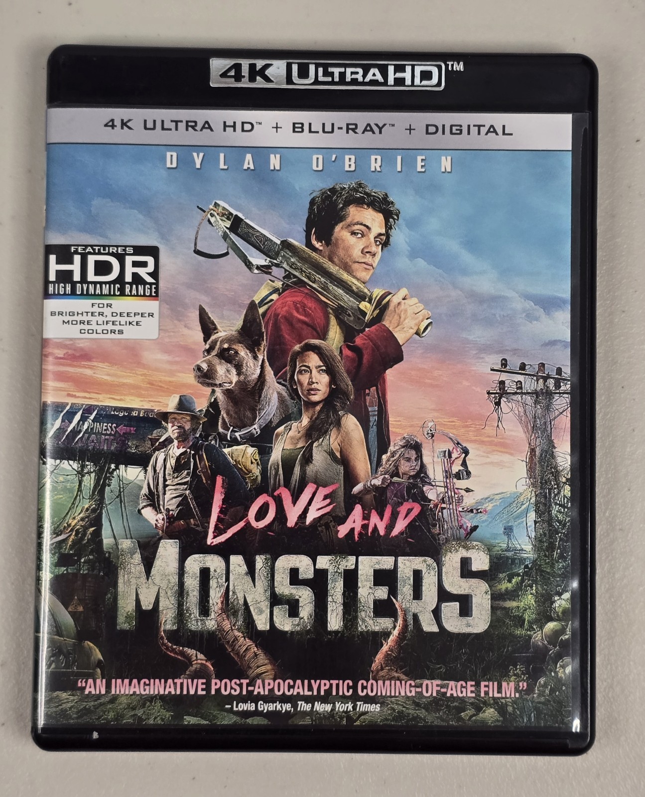 Love and Monsters (UHD + Blu-ray) [4K UHD] 2 Discs Minty Clean Ships FAST