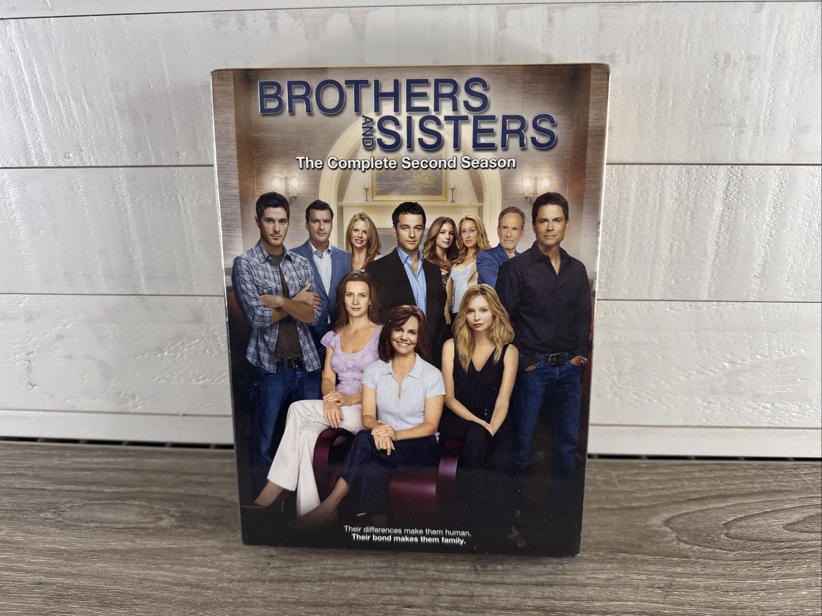 New DVD Brothers Sisters – The Complete 2nd Season Sally Field Rob Lowe Sealed