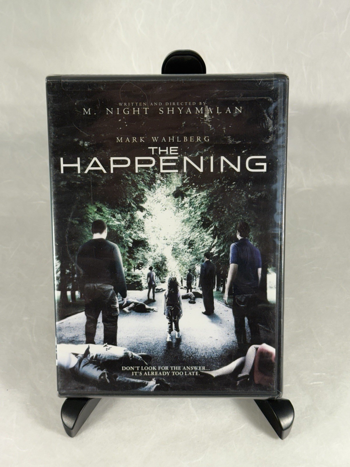 The Happening DVD 2008 New Sealed Mark Wahlberg M Night Shyamalan