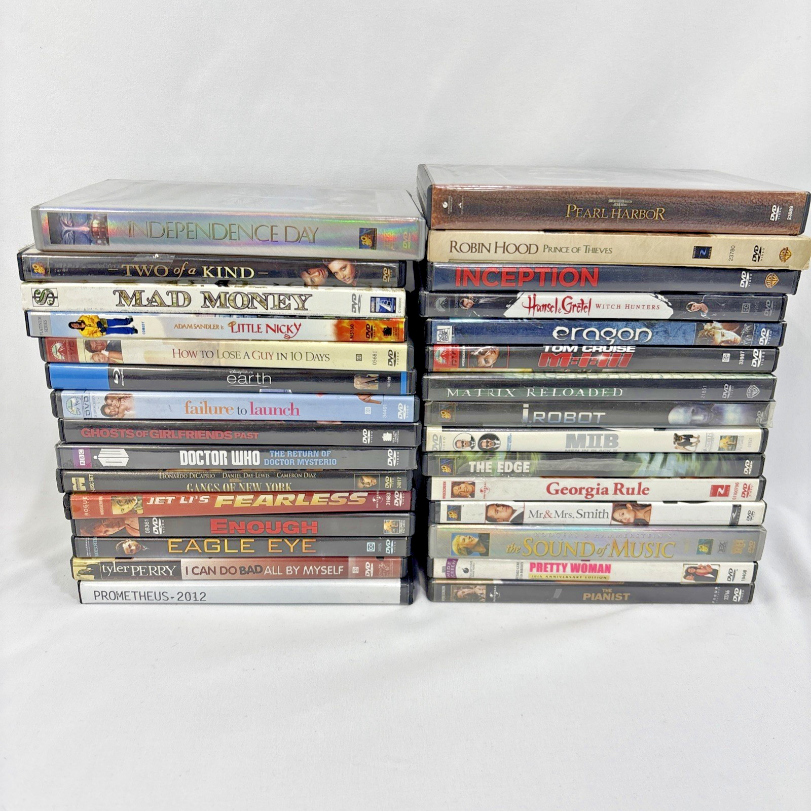 Lot of 30 DVDs Various Titles Action, Drama, Comedy, Family, Thriller