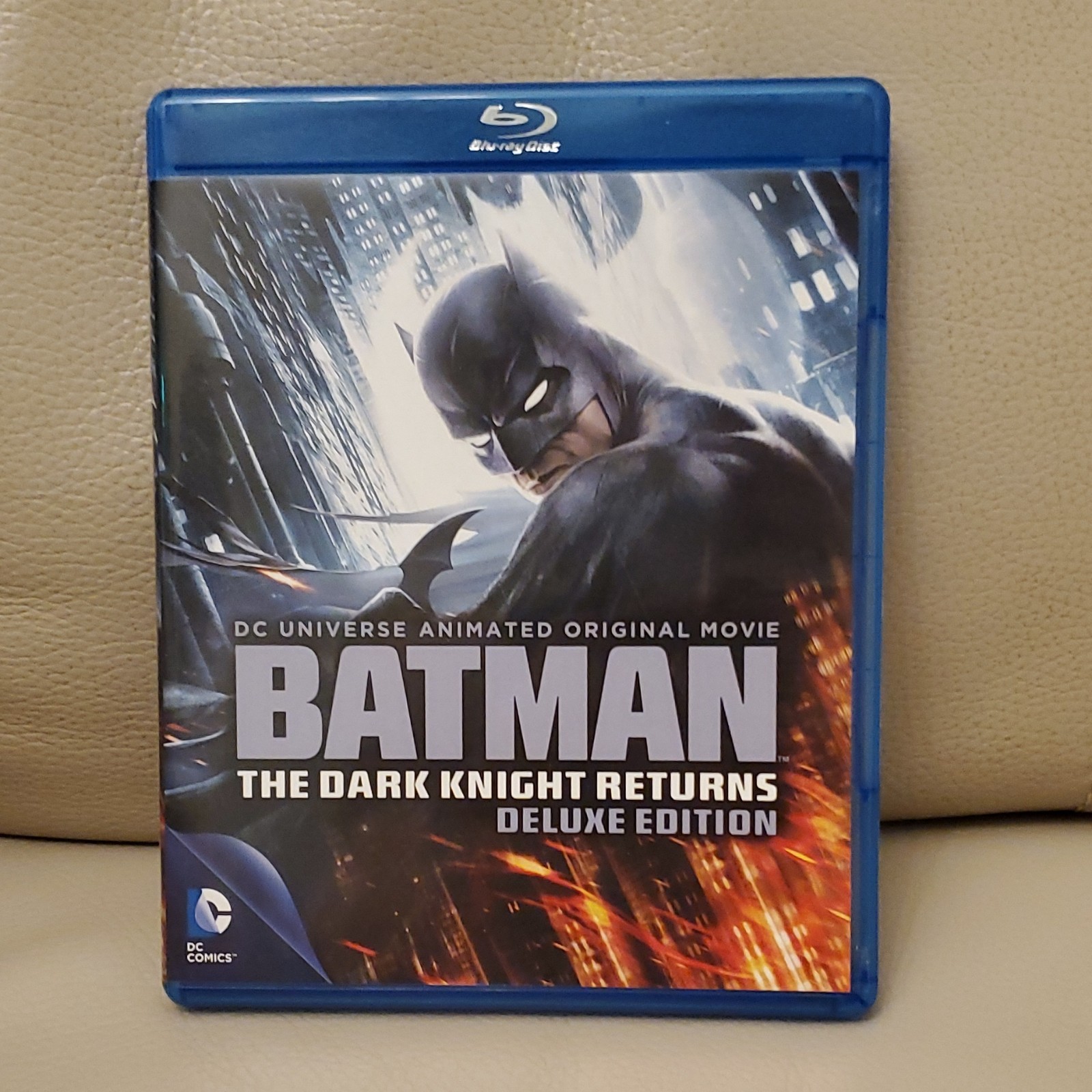 Batman: The Dark Knight Returns (Deluxe Edition) [Blu-ray]