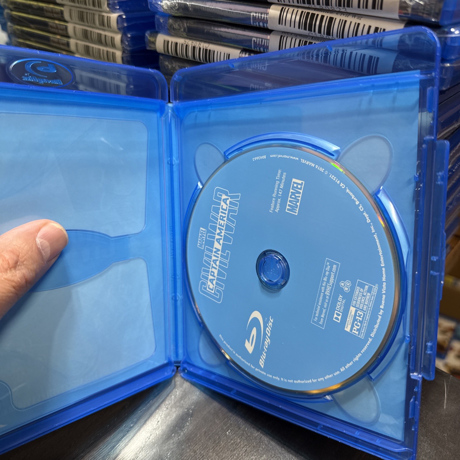 Captain America: Civil War (Blu-ray Disc, 2016) – Open Item