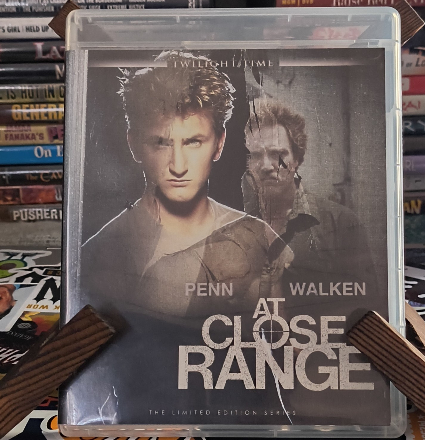 MGM At Close Range Blu-ray, Penn, Walken, Drama R 115 Min Ltd Edition