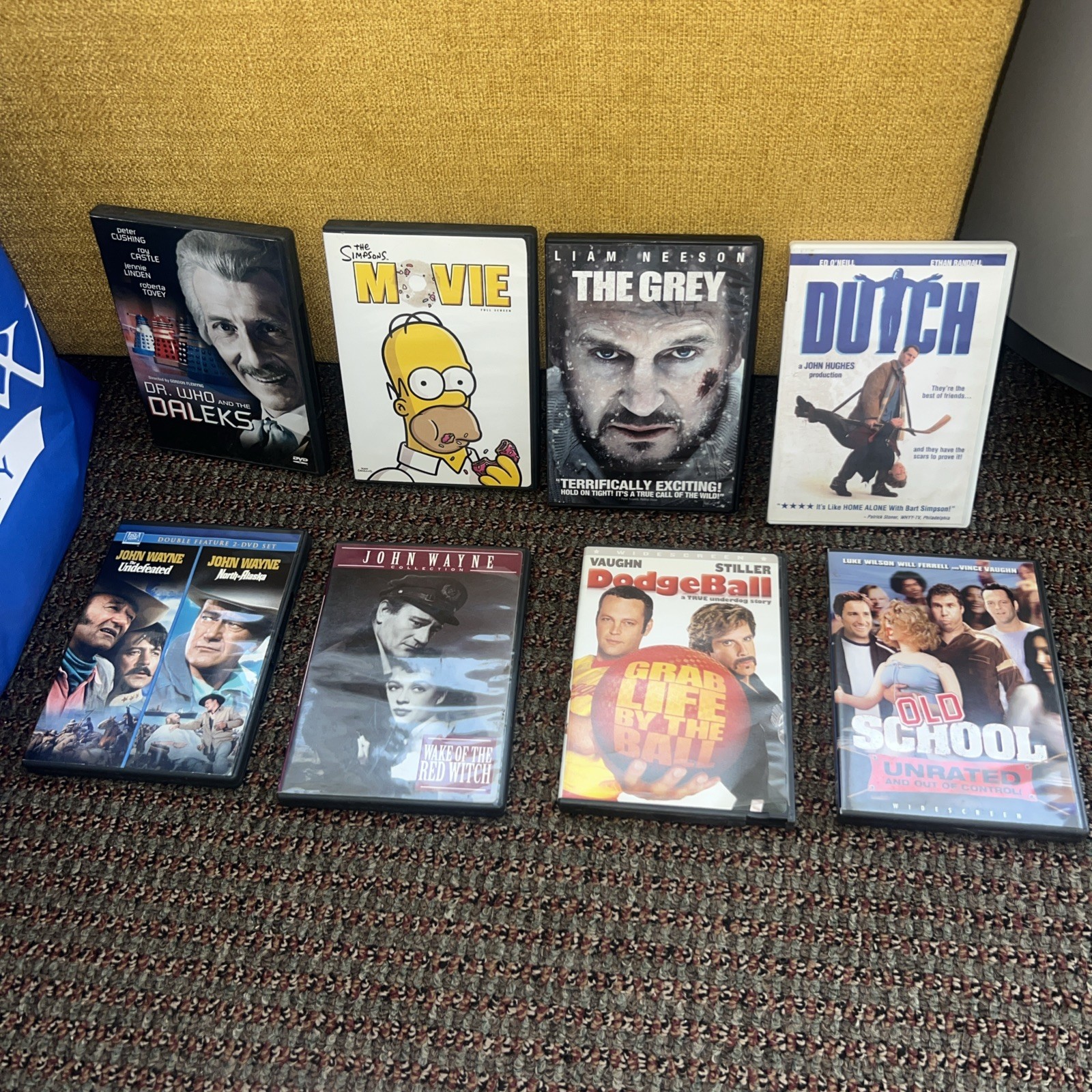 LOT OF 8 COLLECTABLE DVDS