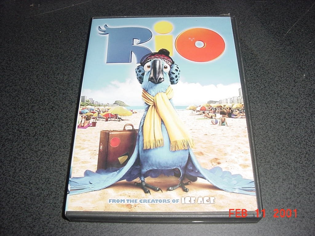 DVD Video Of RIO With Anne Hathaway, Jason Eisenberg and George Lopez. Anima…