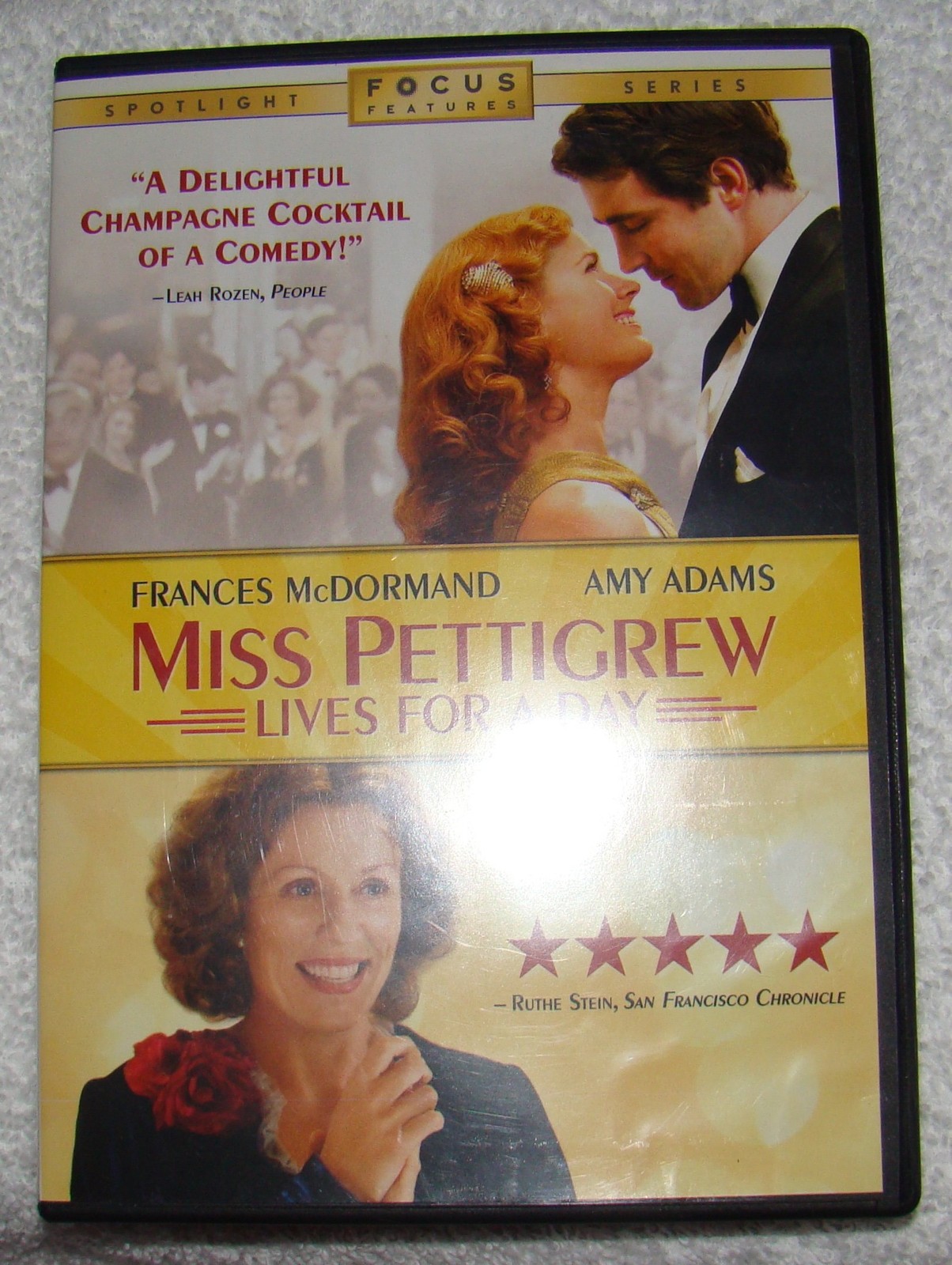 Miss Pettigrew Lives for a Day (Widescreen & Full Screen Editi – DVD – Very Good