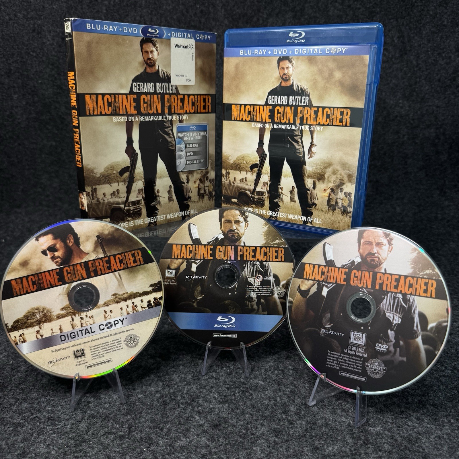 Machine Gun Preacher Blu-ray DVD Slipcover Gerard Butler 3 Disc Set Tested