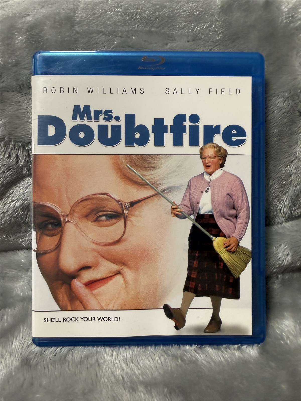 MRS DOUBTFIRE BLU-RAY ROBIN WILLIAMS SALLY FIELD