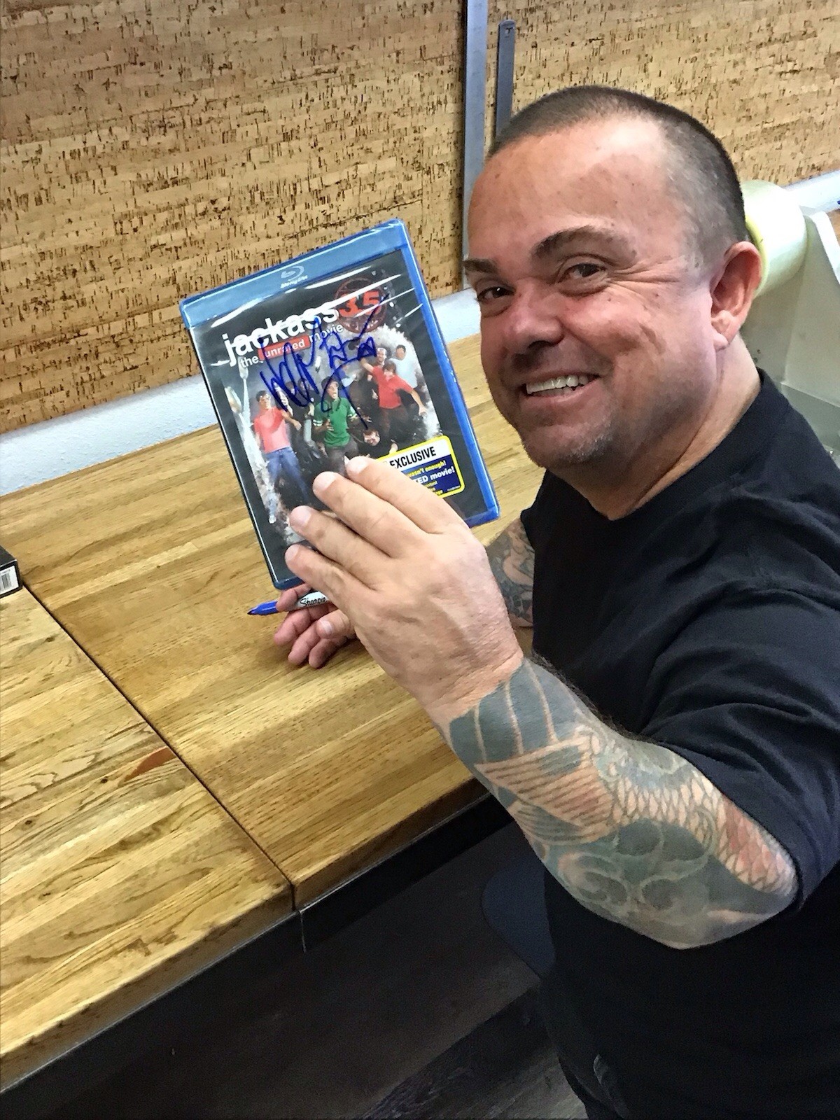 Jackass 3.5 Blue Ray AUTOGRAPHED BY WEE MAN! New Sealed P-3