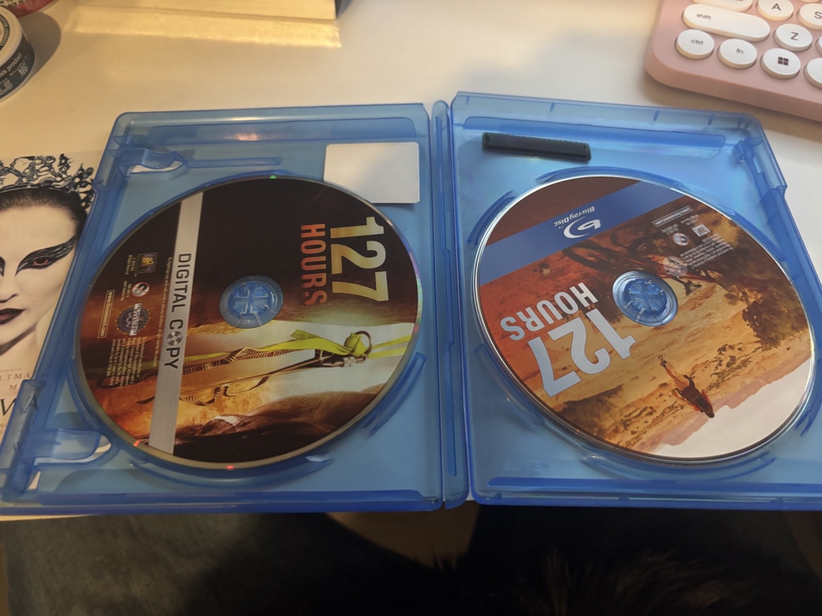 127 Hours (Blu-ray Disc, 2011, 2-Disc Set, Includes Digital Copy)