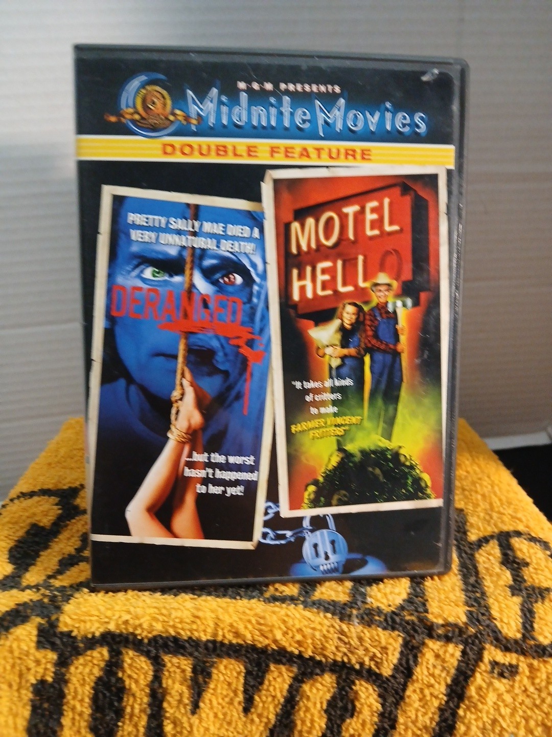 MGM Presents Midnite Movies Deranged/Motel Hell (DVD 101 Min ) Wolfman Jack …