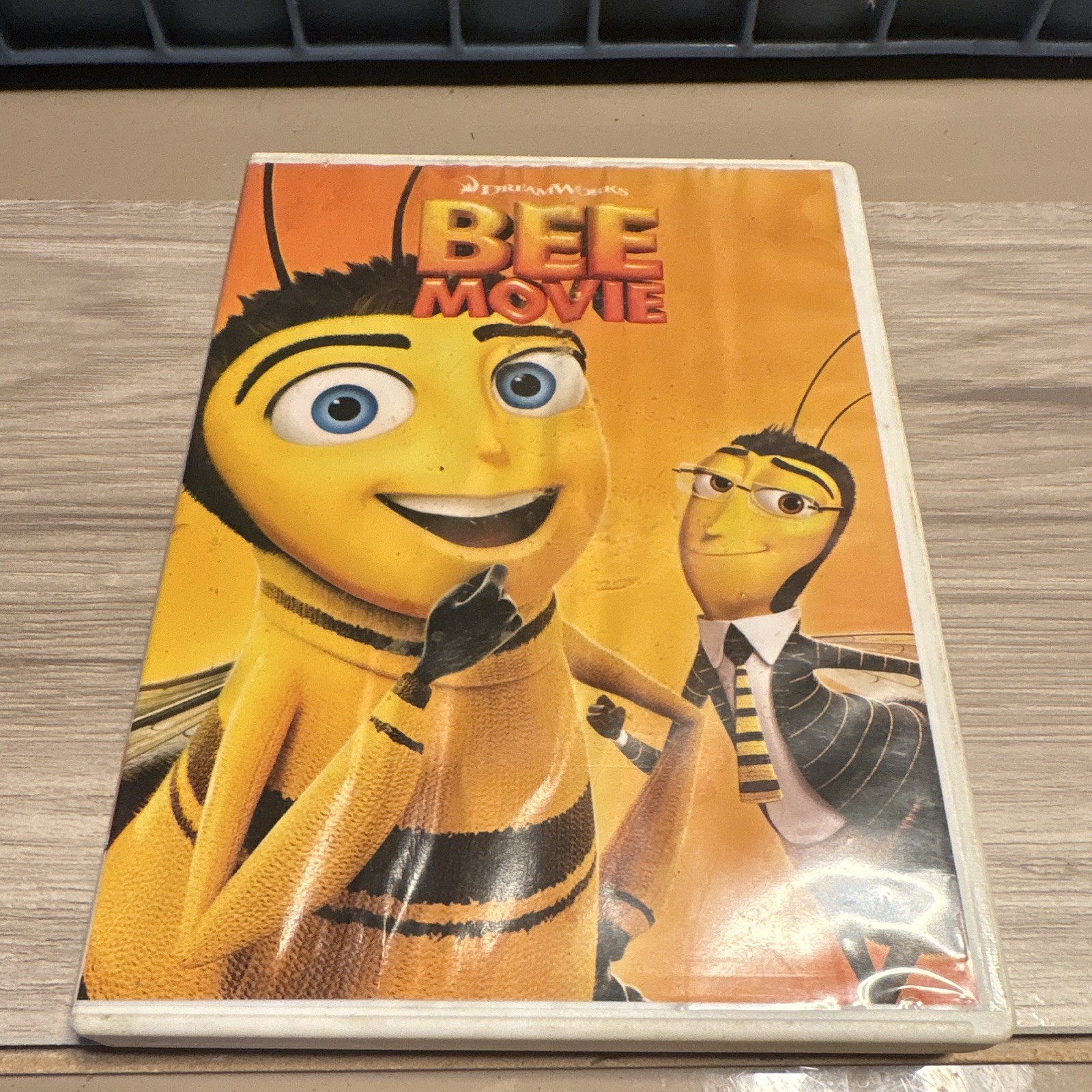 DreamWorks Bee Movie DVD (2007, Widescreen, PG, 91 min) Bonus Features